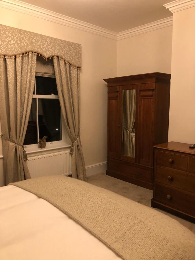 לינקולן The Old Lodge Guest House מראה חיצוני תמונה