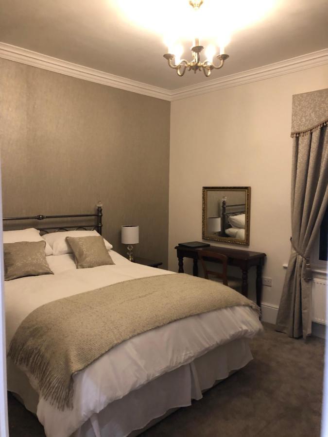 לינקולן The Old Lodge Guest House מראה חיצוני תמונה